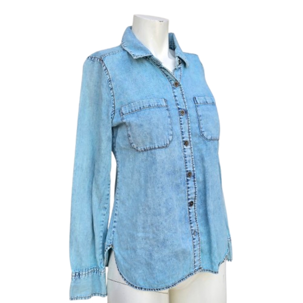 Mudd Light Blue Button Down Shirt with Long Sleeves and Notched Collar Sz M - Picture 2 of 6